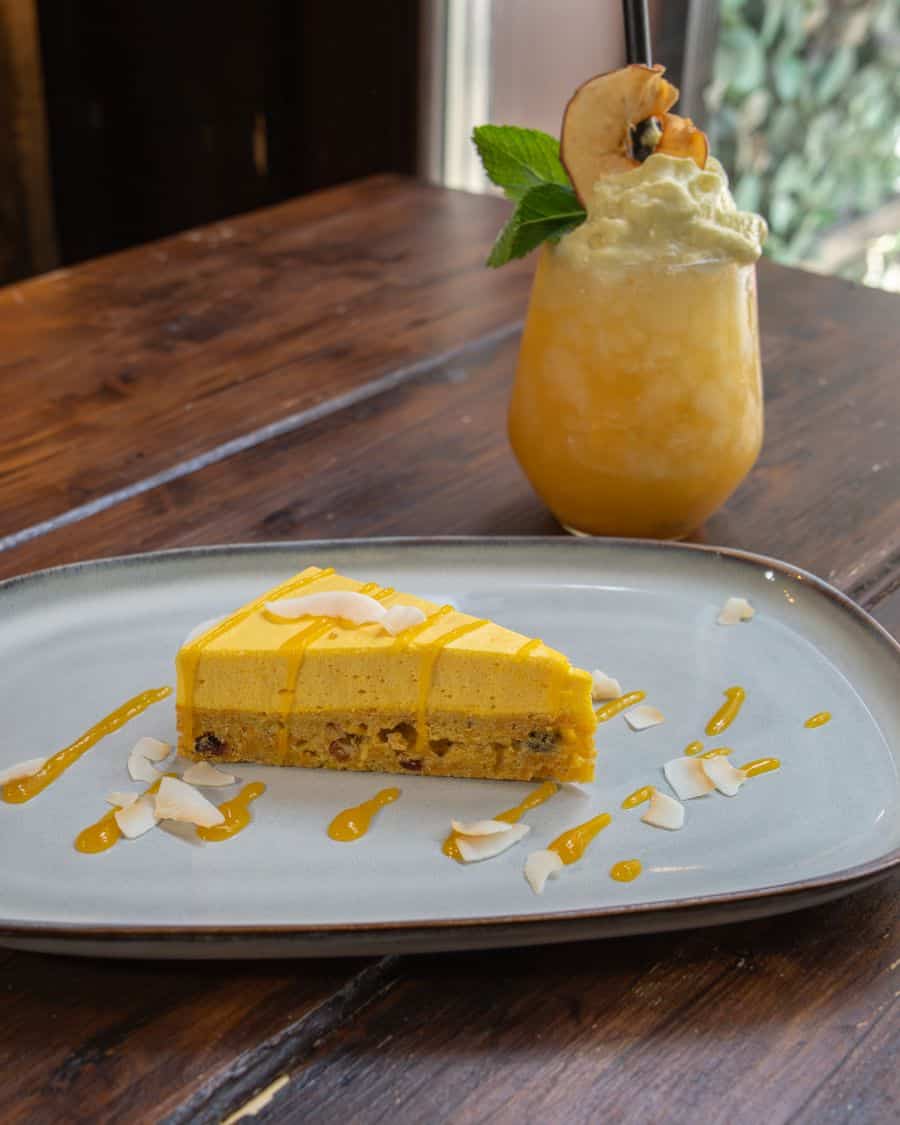 mango-mousse-carrot-cake-j